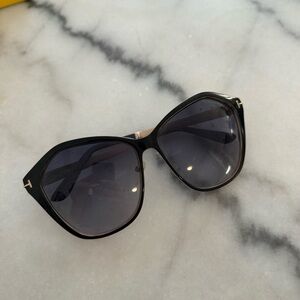 TOM FORD Black Lena Gradient Sunglasses women’s TF391 05B 58 13 Great